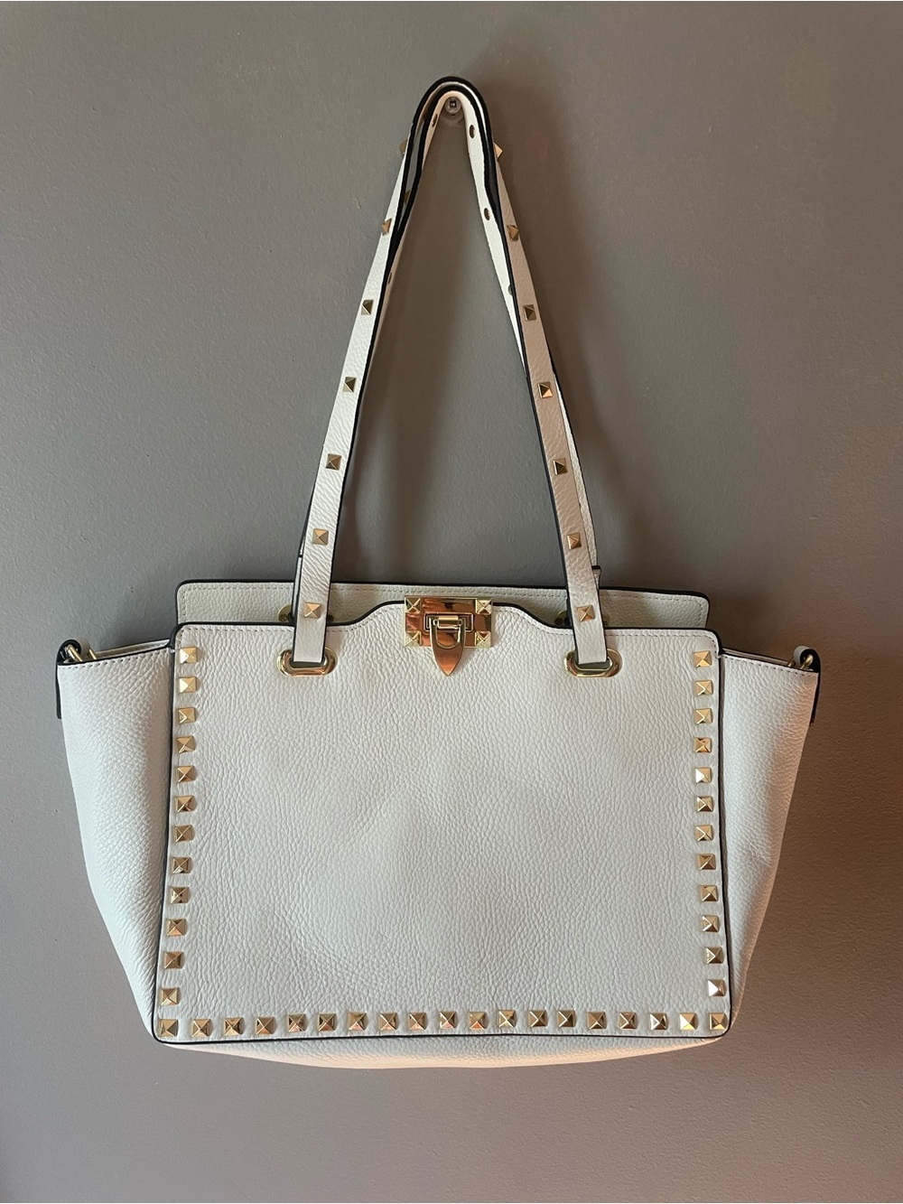 Tiffany&Frad White Stud-Trim Shoulder Tote